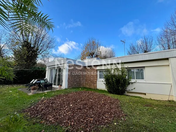 Maison à vendre sur la commune de Champagne Sur Oise - Plain pied 5 pièces 95.55 m2