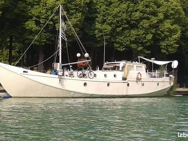 Bateau logement