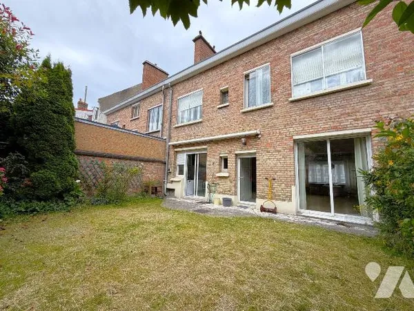 Maison 8 pièces 177 m²