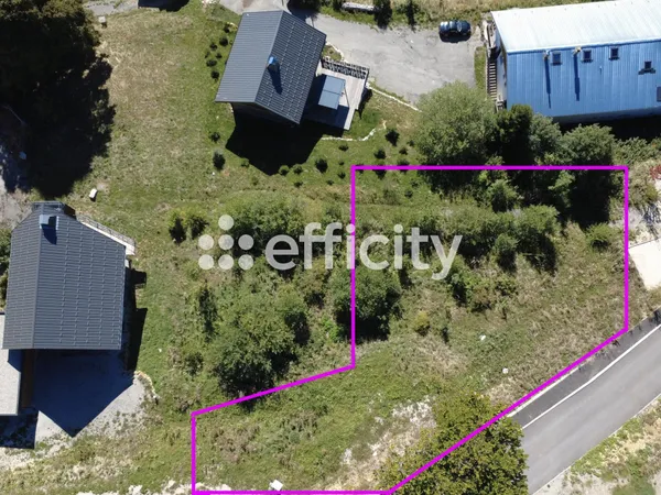 Terrain 985 m²