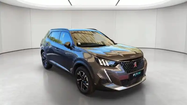 Peugeot 2008 puretech 130 s&amp;s eat8 — photo 9