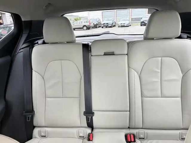 Volvo Xc40 t4 recharge 129+82 ch dct7 — photo 18