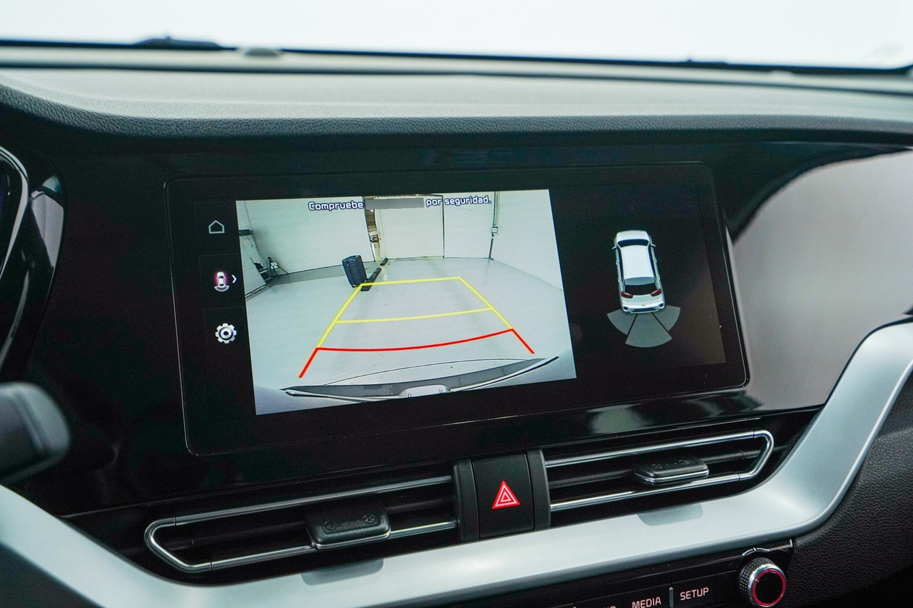 Kia Niro — photo 25