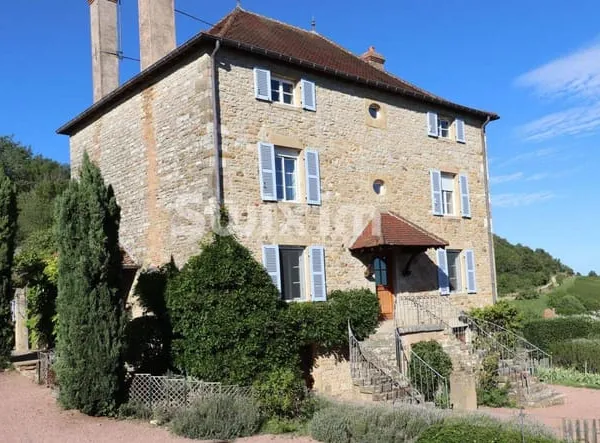 Maison 10 pièces 300 m²