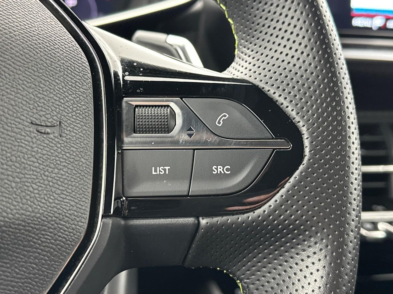 Peugeot 2008 puretech 130 s&s eat8 gt — photo 19