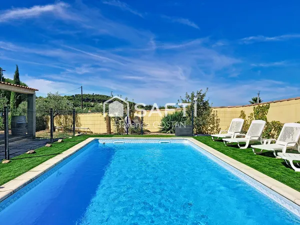 Maison environ 110 m² sur terrain de 806 m² dans secteur recherché de Velaux