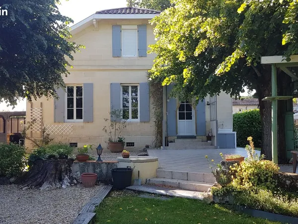 Agréable maison pierre proche Libourne