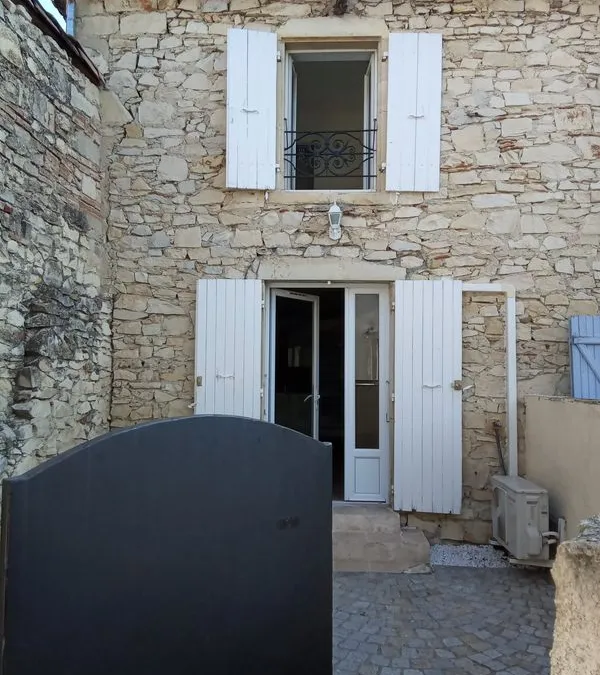 Photo 1
