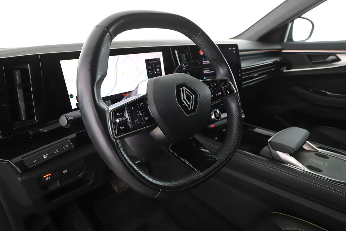 Renault Austral 1.2 Hybrid E-Tech Iconic — photo 10