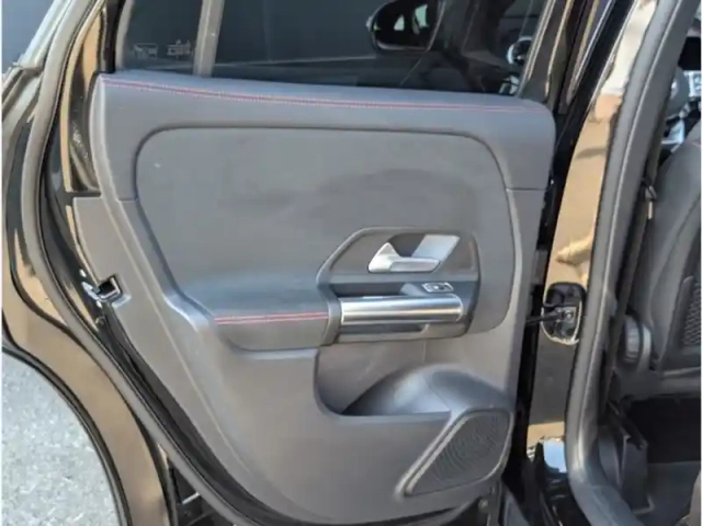 Mercedes Gla 250 e — photo 18