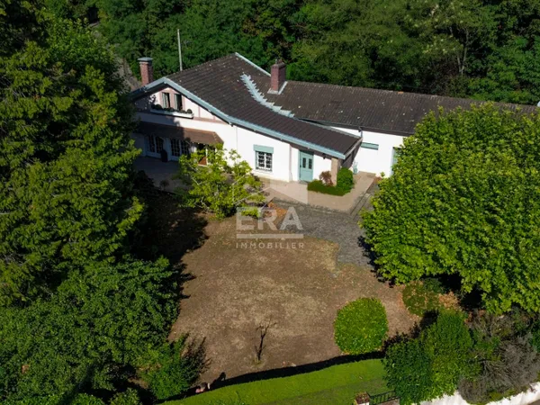 Maison 8 pièces 280 m²