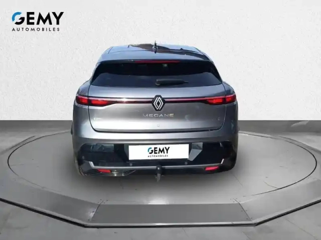 Renault Megane e-tech ev60 220 ch super charge — photo 5