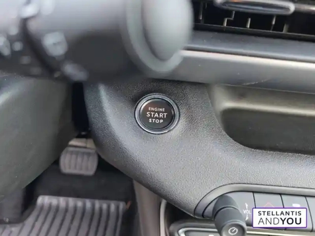 Jeep Avenger 1.2 turbo t3 145 ch bvr6 4xe — photo 77