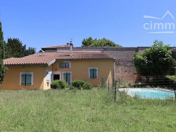 Maison 5 pièces 145 m²
