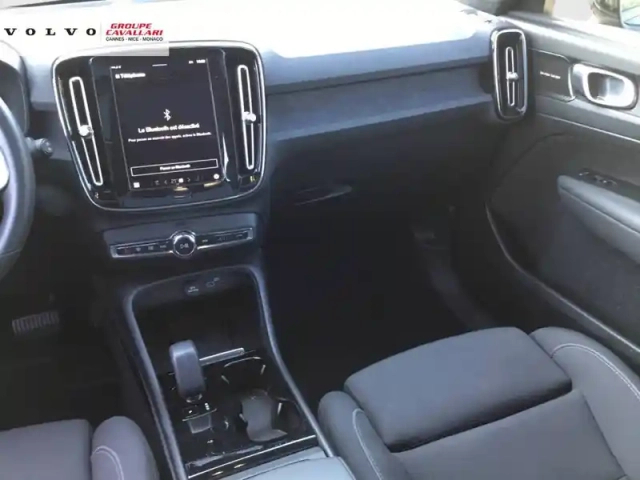 Volvo Xc40 recharge 231 ch 1edt — photo 37