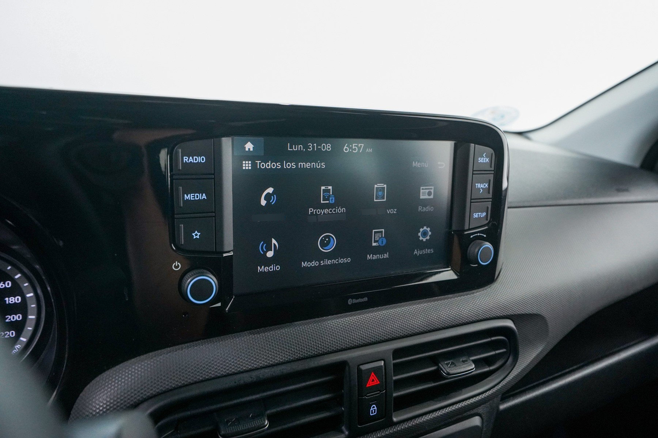 Hyundai i10 — photo 27