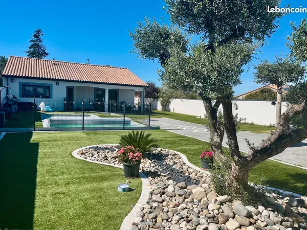 Villa contemporaine neuve avec piscine - 2 min Brie