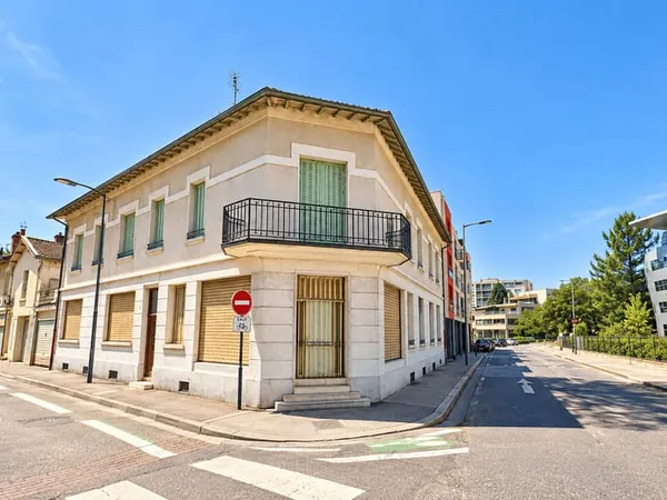 Immeuble 895 m²