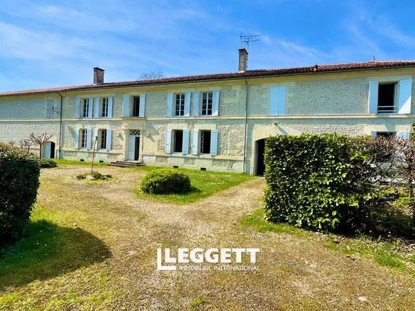 Maison 10 pièces 363 m²