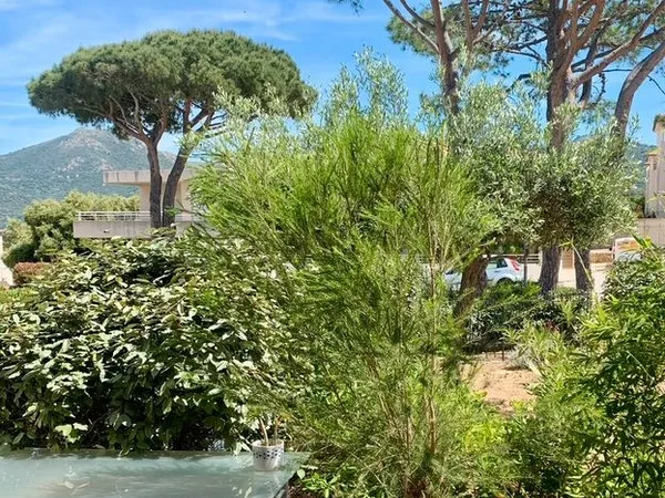 Algajola centre ville - maisonnette 46 m² avec jardin et 2 terrasses