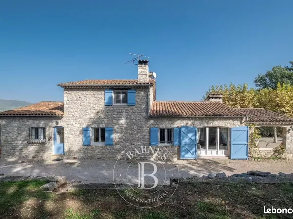 Propriété 6 pièces 200 m²