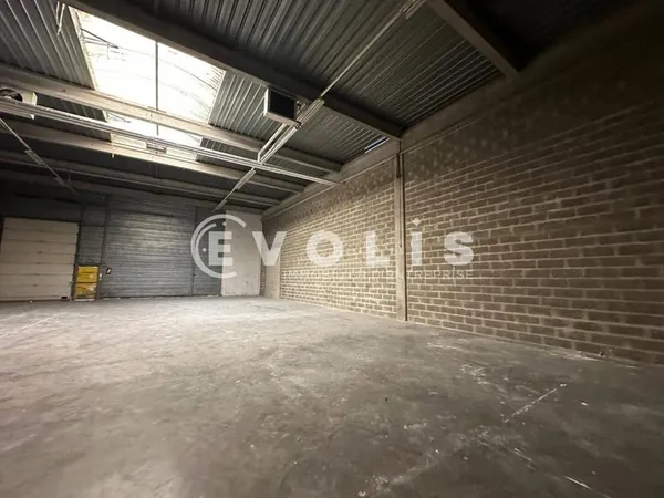 Local d'activité 547 m²
