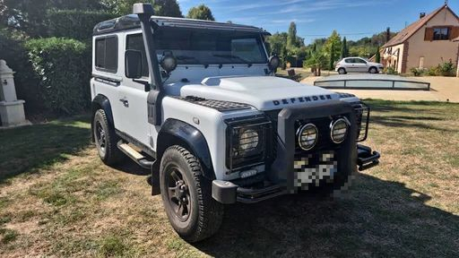 Land Rover Defender 90 2.2 TDCi 122 4WD - SE – 2012 – 134095 km – Diesel – Boîte Manuelle — photo 13