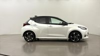 Toyota Yaris 116h Active 5p MC24 — photo 4