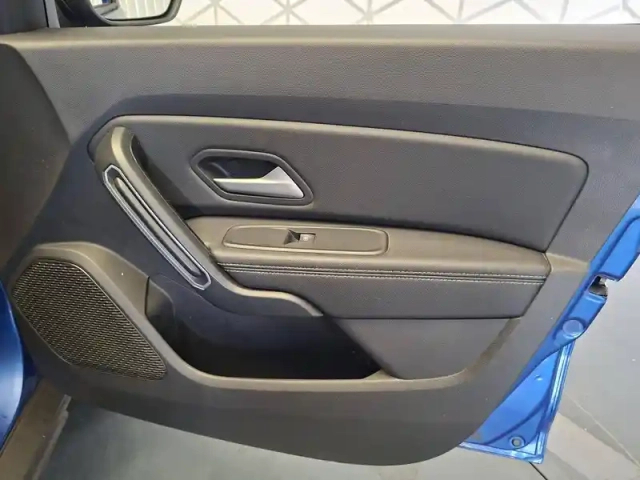 Dacia Duster blue dci 115 4x2 — photo 19