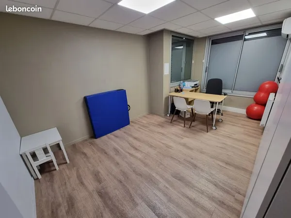Salle à louer dans un cabinet paramédical 650 euros CC