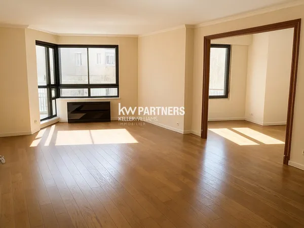 VENTE d'un appartement de 4 pièces (99 m²) dans le 19e arrondissement de Pa
