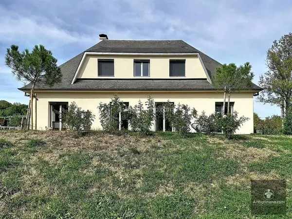 Maison 8 pièces 180 m²