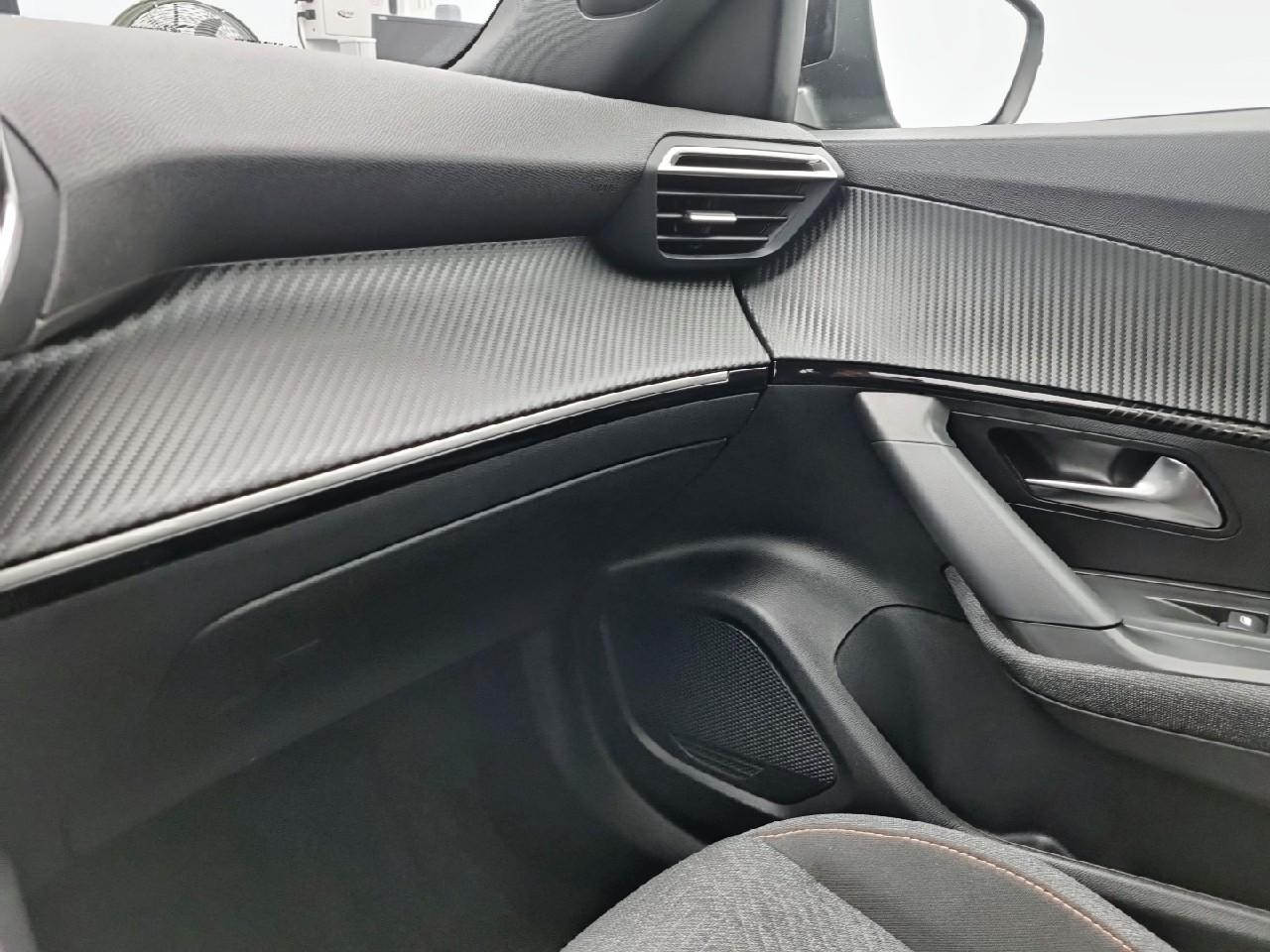 Peugeot 2008 hybrid 145 e-dcs6 style — photo 31