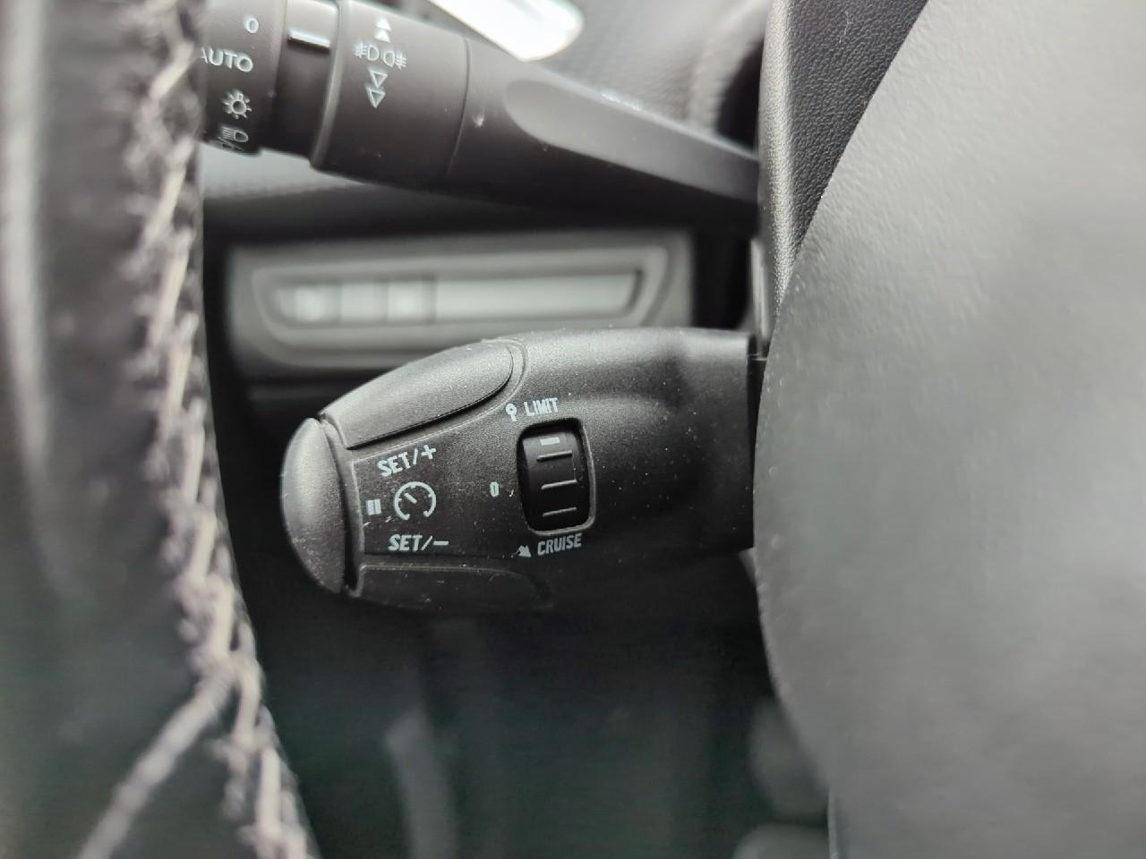 Peugeot 2008 bluehdi 100ch bvm6 allure — photo 22