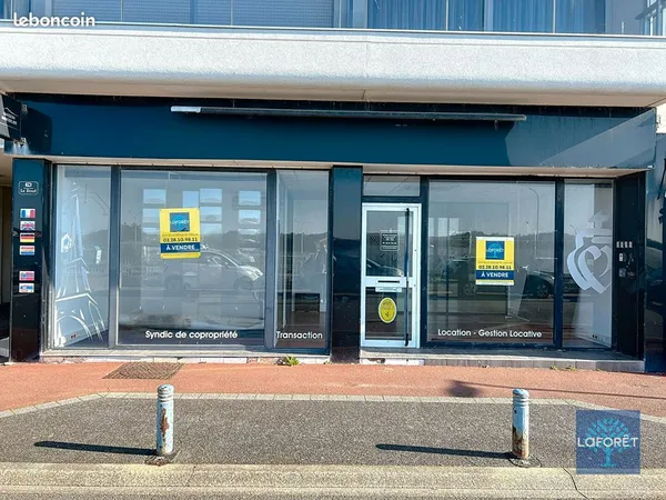 Local commercial 82 m² SAINT GILLES CROIX DE VIE
