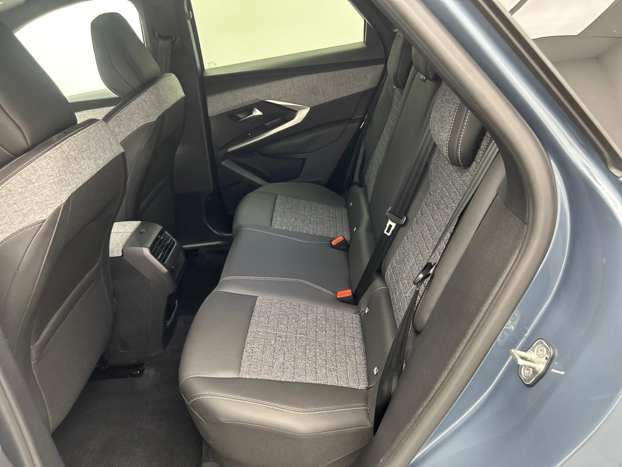 Peugeot 3008 hybrid 145 e-dcs6 allure — photo 13