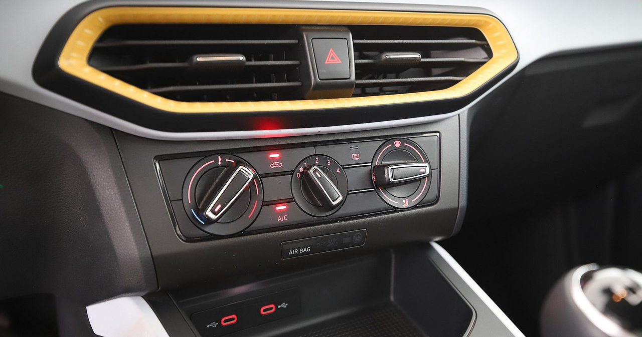 Seat Arona — photo 23