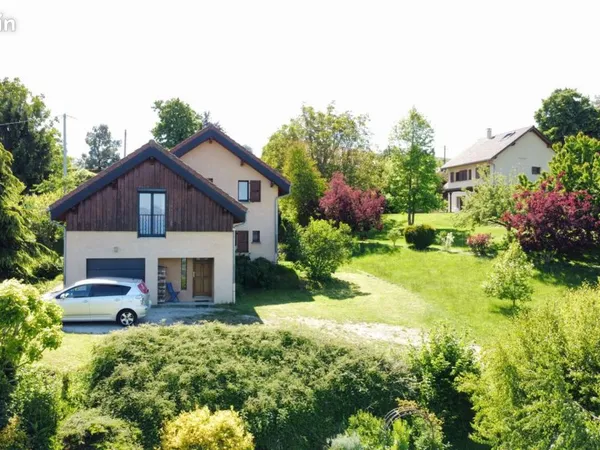 Villa 5 pièces 151 m²