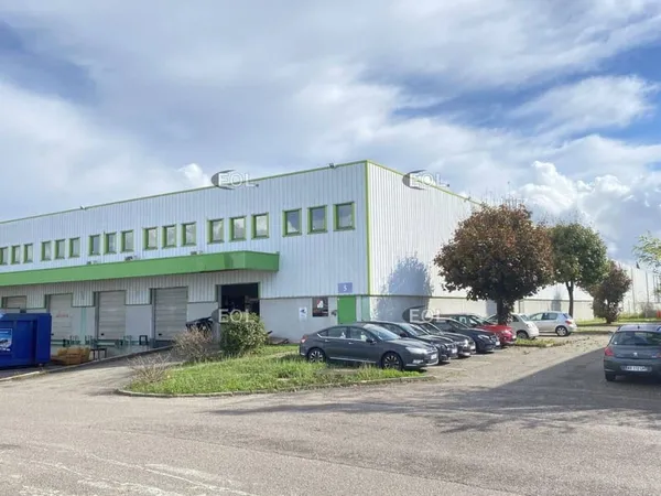 Entrepôt 1095 m²