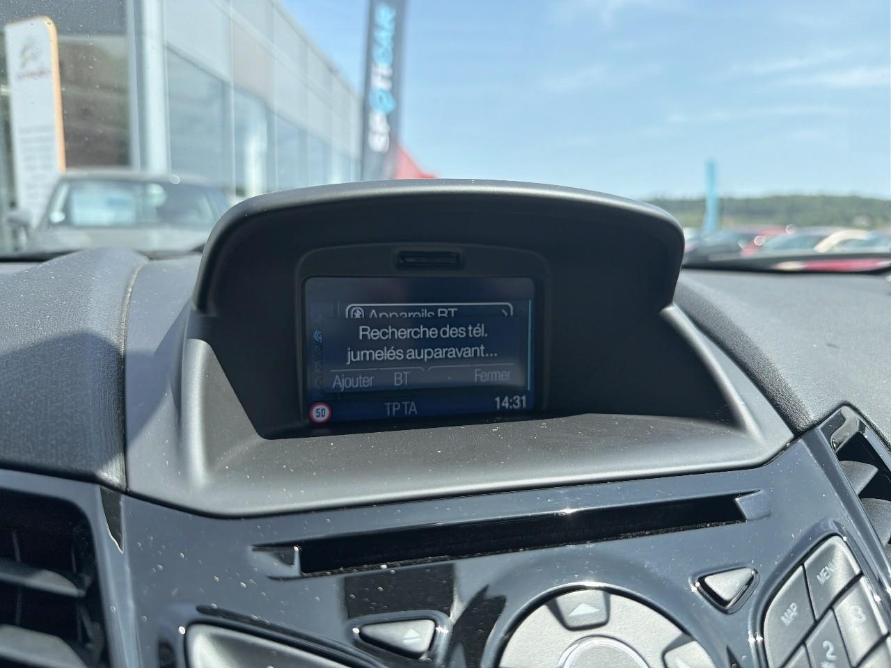 Ford Fiesta 1.0 ecoboost 125 s&s titanium — photo 13