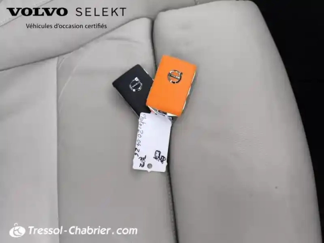 Volvo Xc40 t4 recharge 129+82 ch dct7 ultimate — photo 16