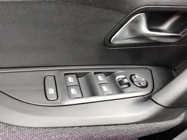 Peugeot 2008 100 s&amp;s bvm6 — photo 40