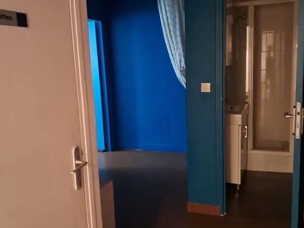 PARIS 19 ème LOCAL COMMERCIAL 20 M2