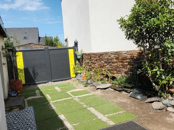 Petit studio a louer a l'année, endroit reposant à proximité de tous confort