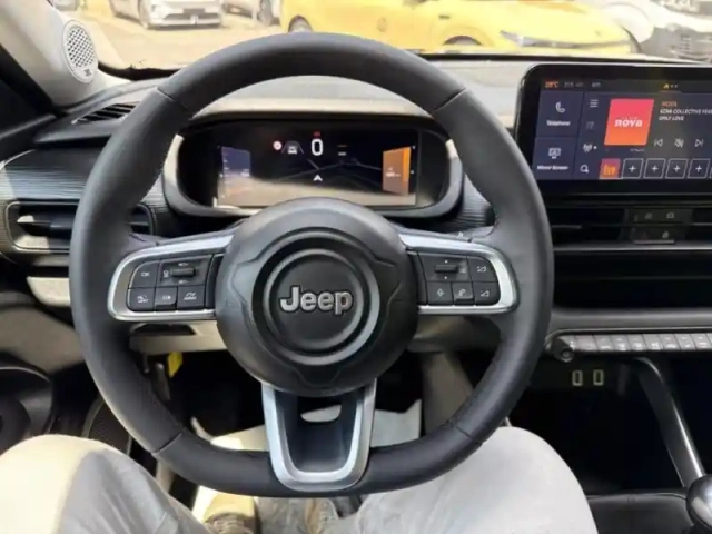 Jeep Avenger 1.2 turbo t3 100ch altitude pk premium — photo 15