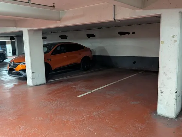 Place de parking sécurisée - Canal Saint-Martin / Gare de l'Est