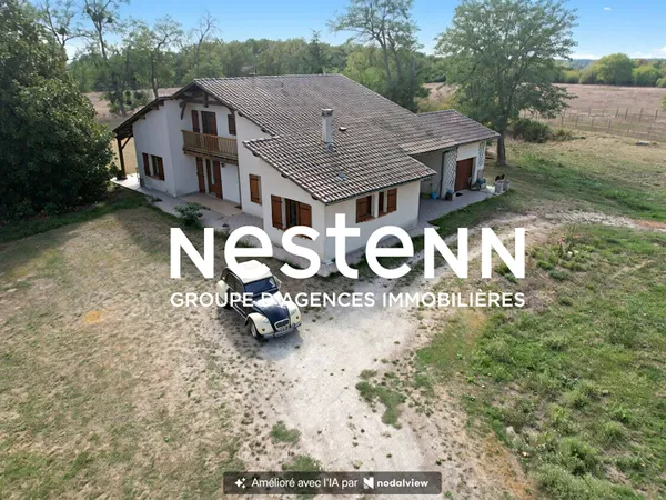 A vendre maison spacieuse 8 pièces dont 4 chambres à Saint Pe Saint Simon - 245 000 €