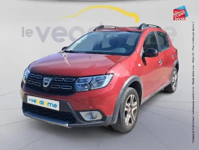 Dacia Sandero 0.9 tce 90ch stepway — photo 1