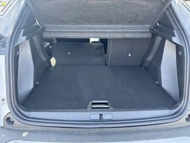 Peugeot 2008 hybrid 145 e-dcs6 — photo 12
