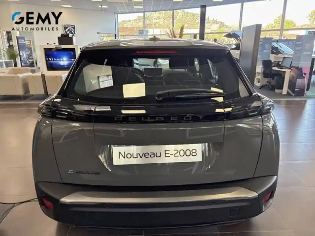 Peugeot 2008 electrique 50 kwh 136 ch — photo 22